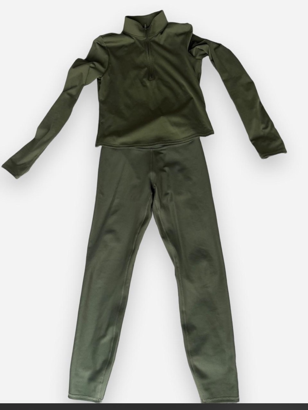 ALO YogaOlive Green Set with softsculput Half-Zip Top and airlift leggings